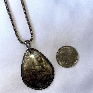 Silpada Etched Floral Lip
Shell Pendant with Silpada Chain